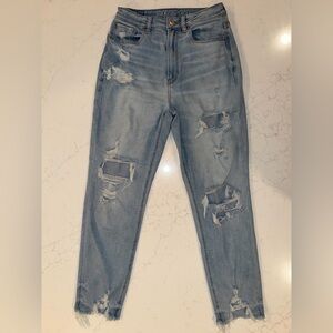American Eagle Outfitters Light Blue Distressed mom Jeans